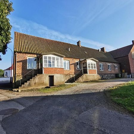 Gamla Skolan Rum & Oevernattning I Spjutstorp Exterior foto