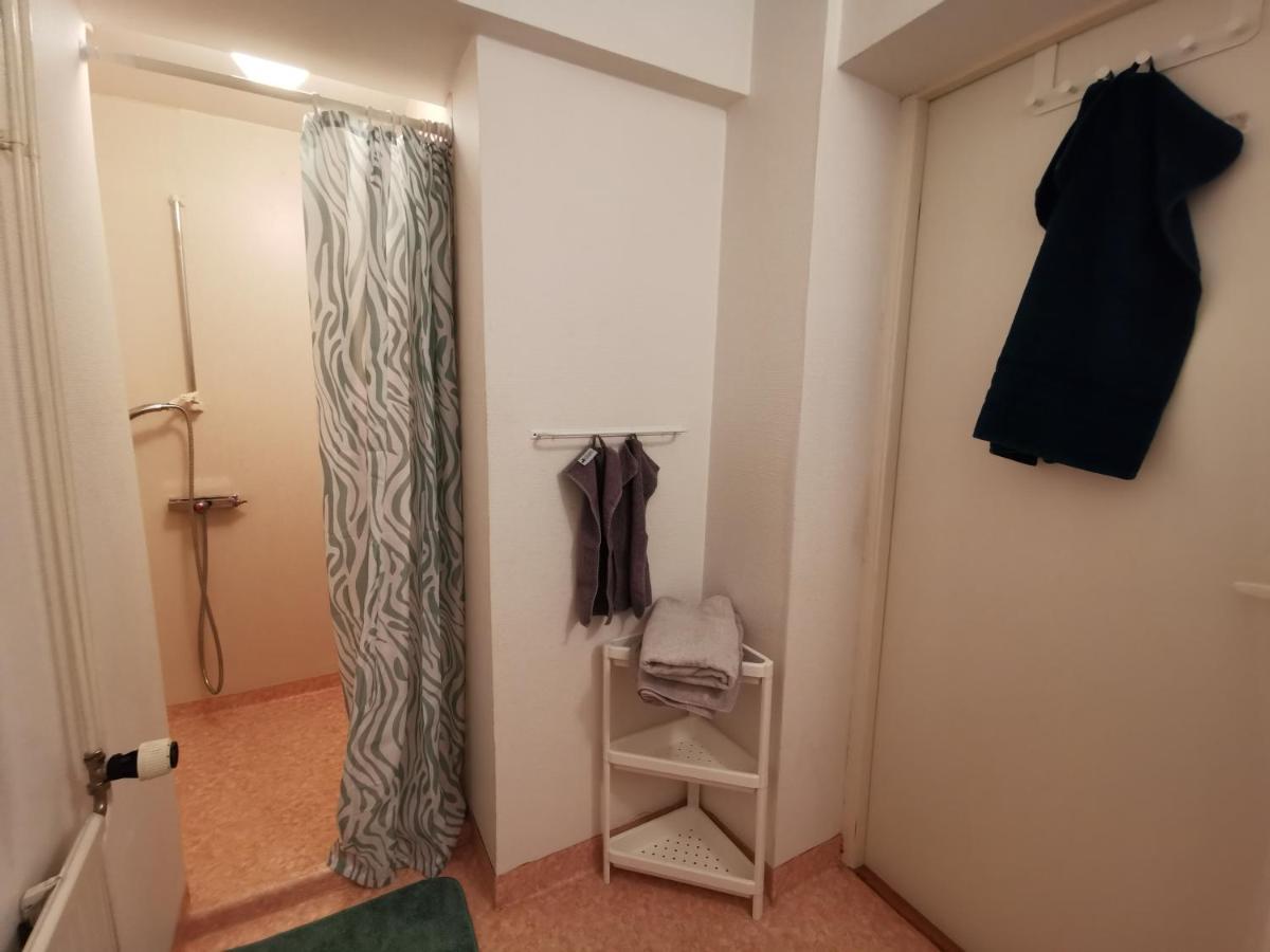 Gamla Skolan Rum & Oevernattning I Spjutstorp Exterior foto