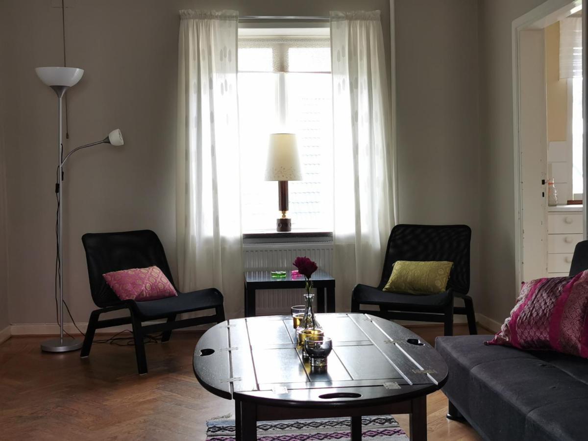 Gamla Skolan Rum & Oevernattning I Spjutstorp Exterior foto